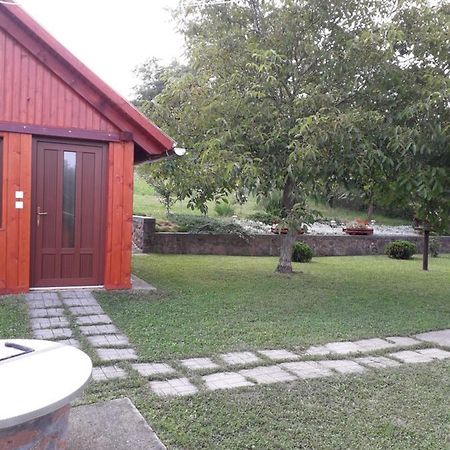 Matyas Apartman Tard Екстериор снимка