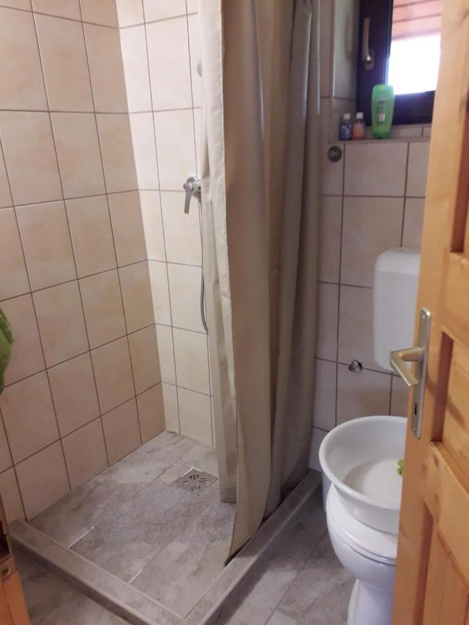 Matyas Apartman Tard Екстериор снимка